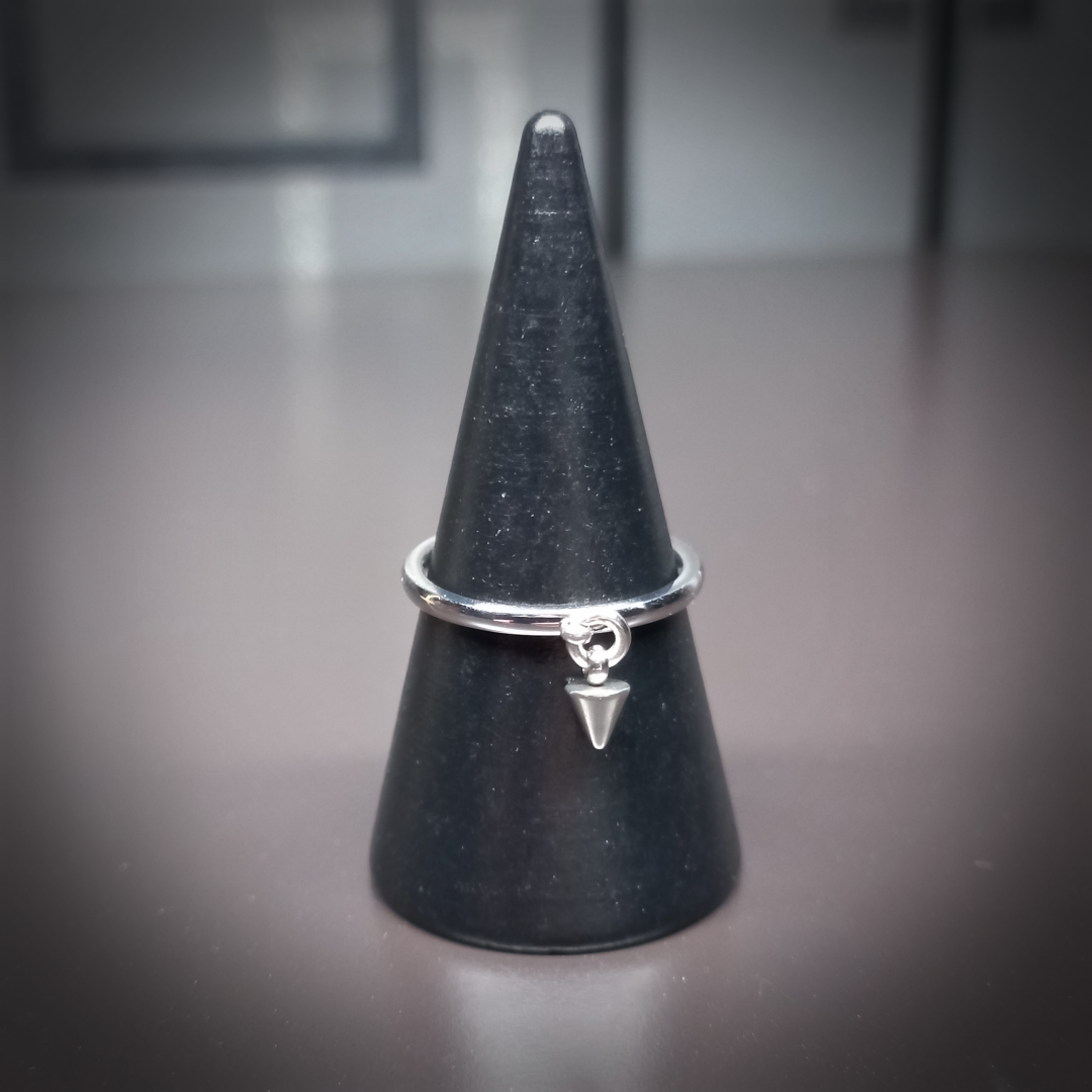 Bague à Pointe Pendante