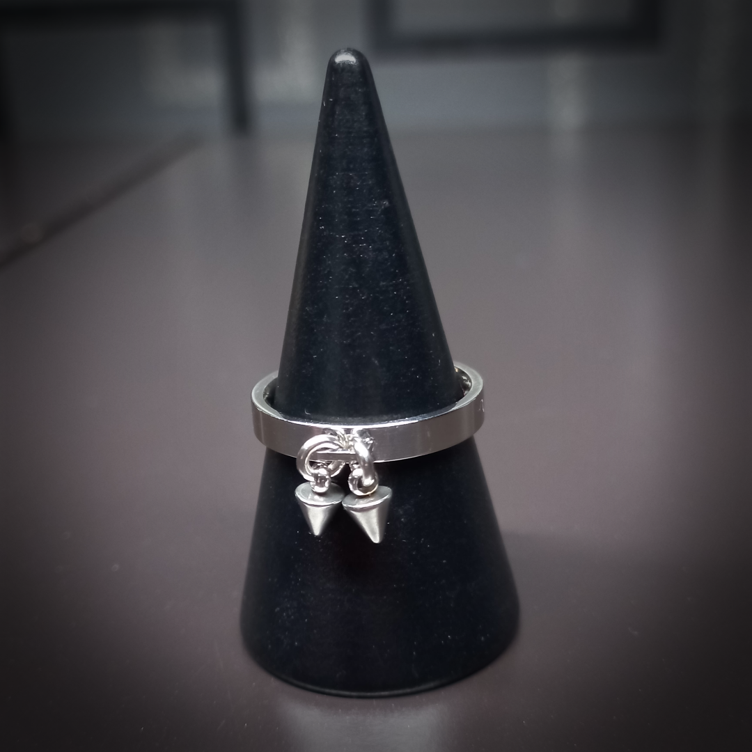 Bague à Pointes Pendantes
