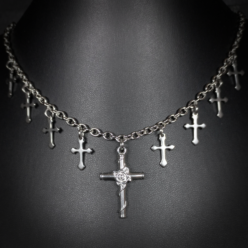 Collier Chaîne Multi-Croix – Pendentif Central