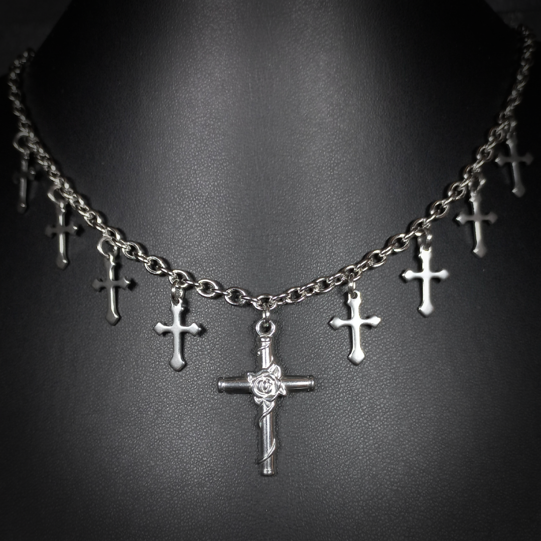 Collier Chaîne Multi-Croix – Pendentif Central