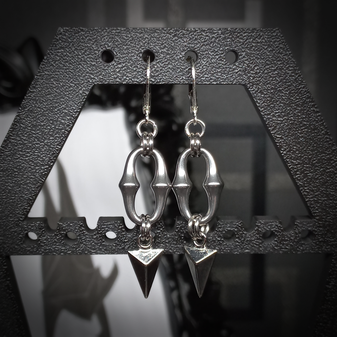 Boucles d’Oreilles à Motif Triangulaire