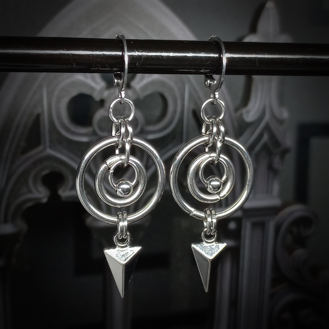 Boucles d’Oreilles à Motif Triangulaire