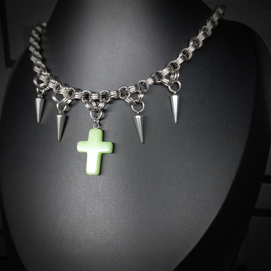 Collier Midnight – Lumen Crucis