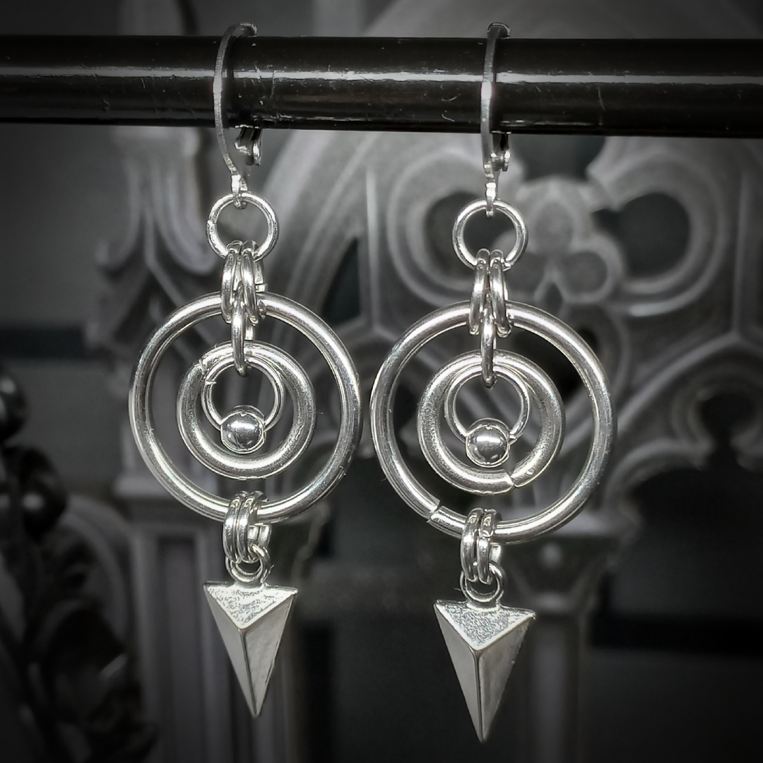 Boucles d’Oreilles à Motif Triangulaire