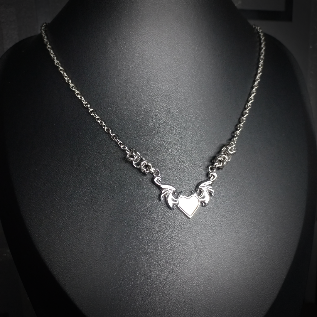 Collier Cœur Démoniaque Ailé