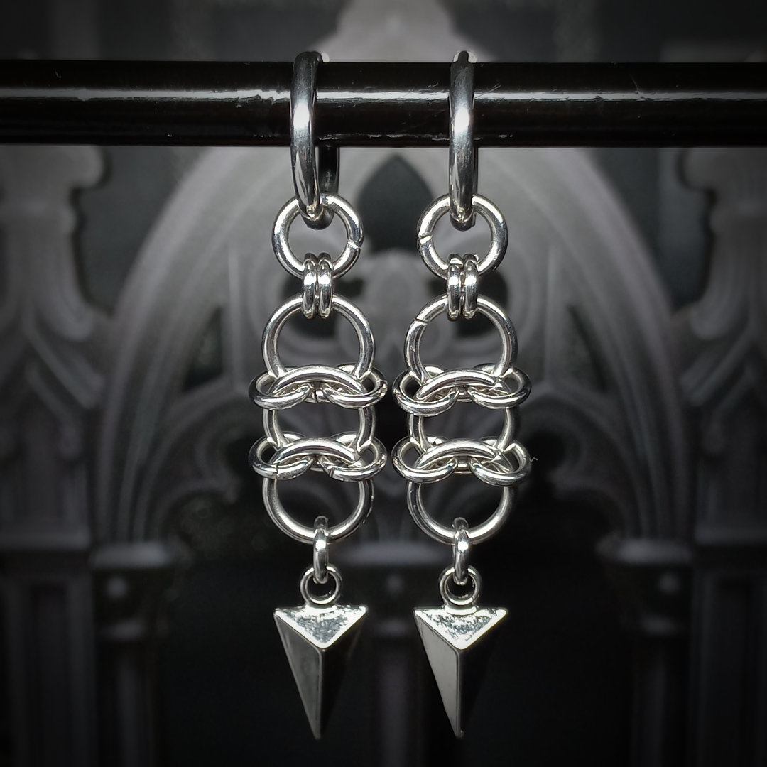 Boucles d’Oreilles à Motif Triangulaire
