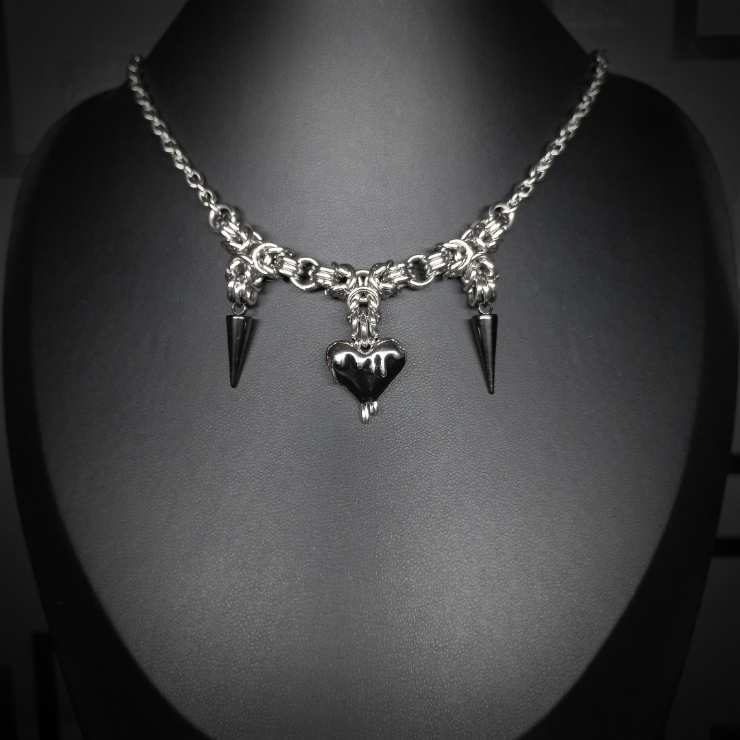 Collier Tria – Obscurheart