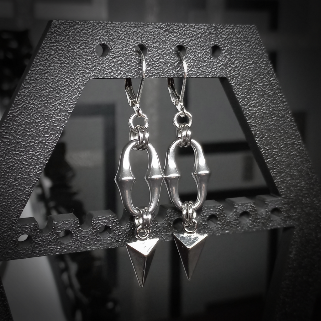 Boucles d’Oreilles à Motif Triangulaire