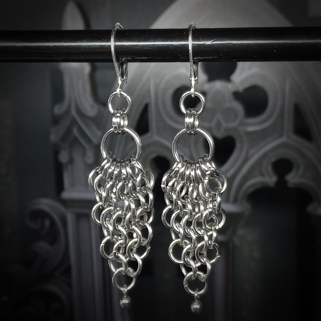 Boucles d’Oreilles en Cotte de Maille à Perle
