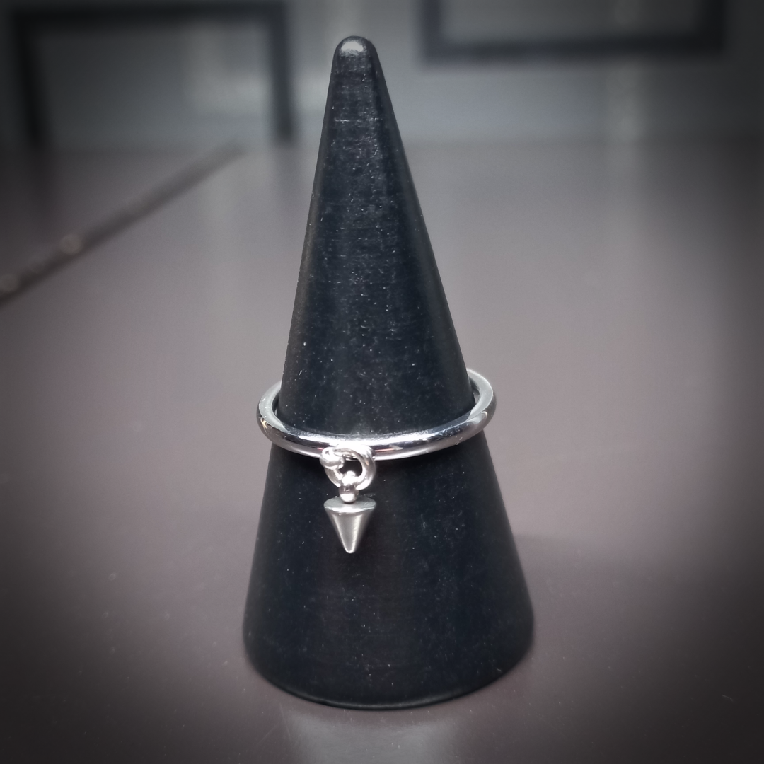 Bague à Pointe Pendante