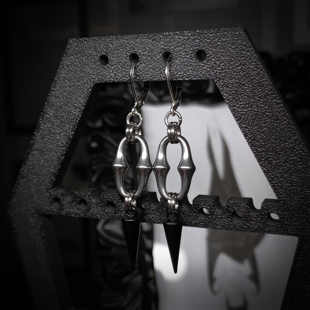 Boucles d’Oreilles à Pointe Noire