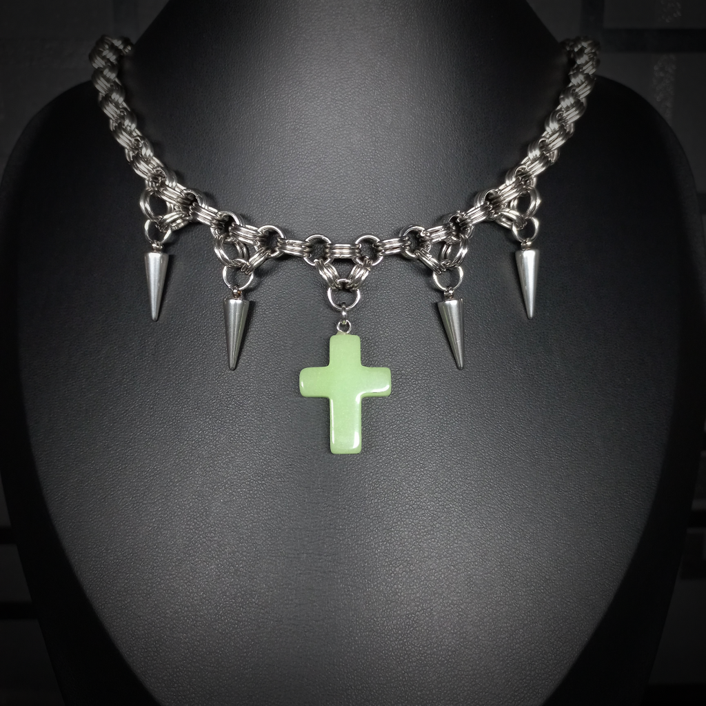 Collier Midnight – Lumen Crucis