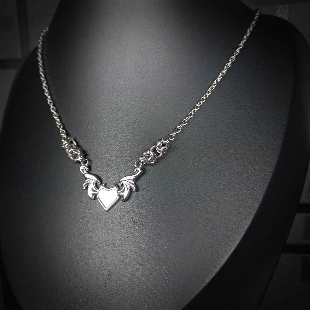 Collier Cœur Démoniaque Ailé